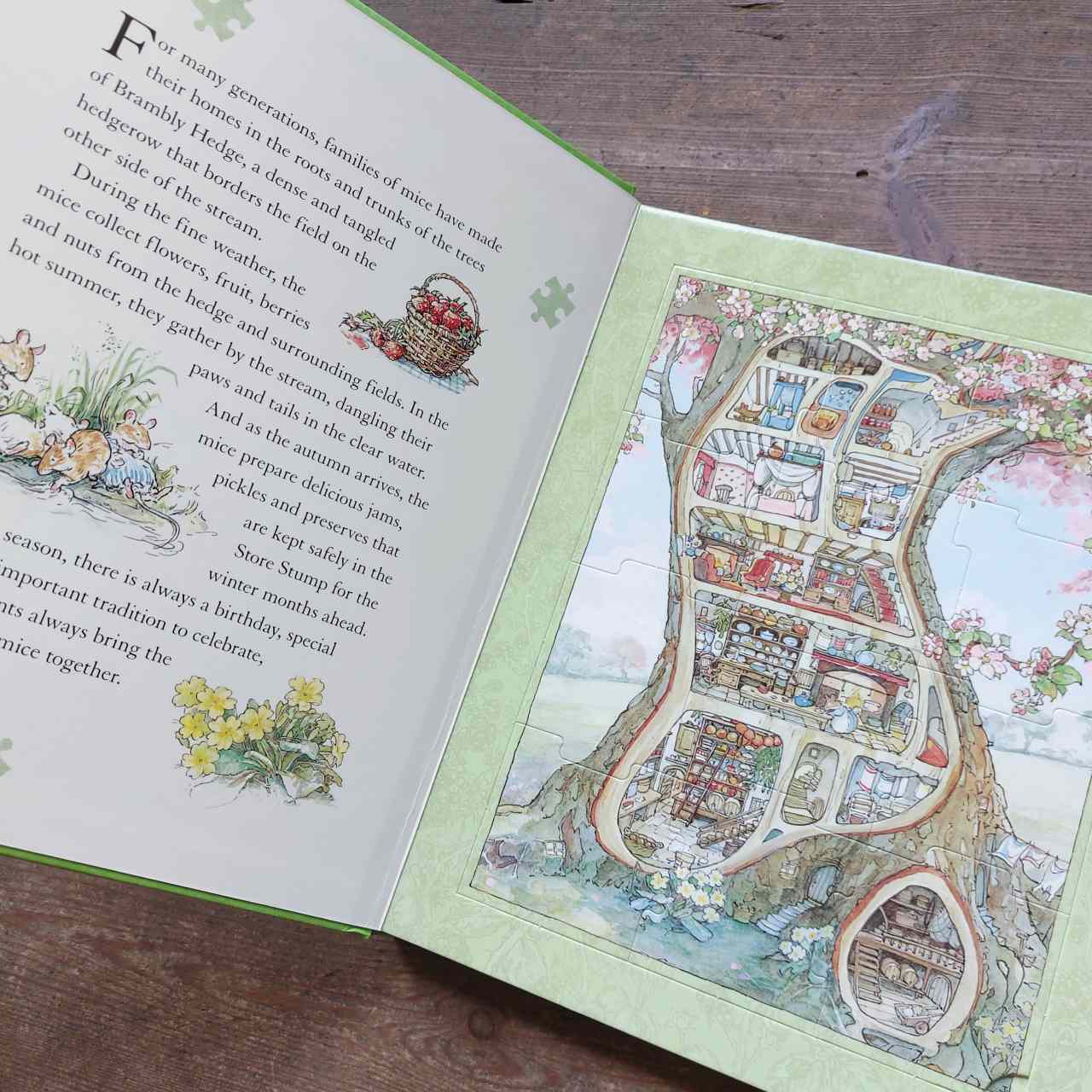 The Brambly Hedge Jigsaw Book