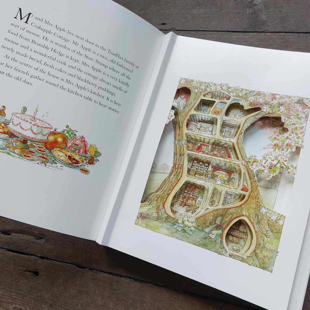 The Brambly Hedge Pop Up Book