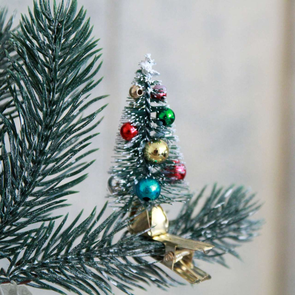 Traditional Christmas Tree Clip