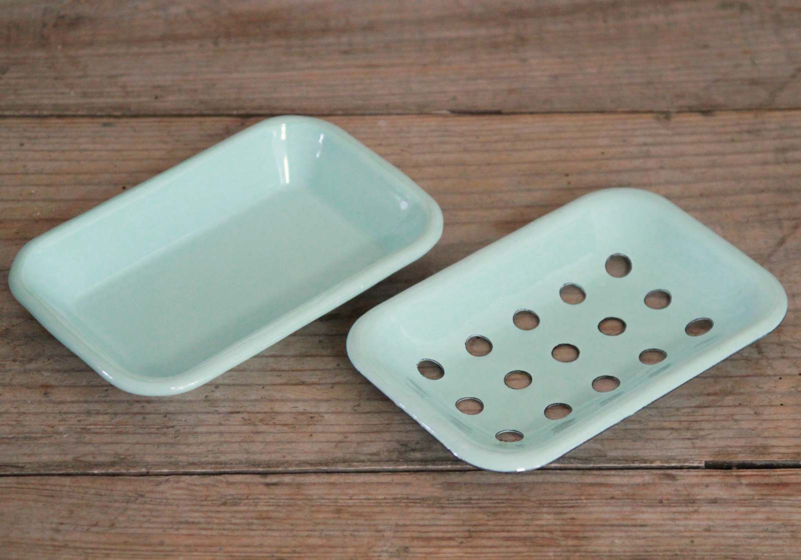 Two Part Enamel Soap Dish - Duck Egg