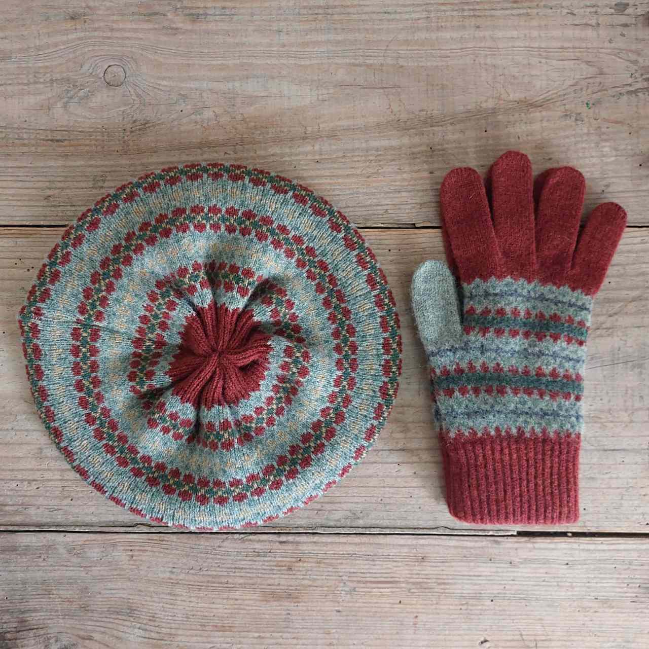 Fair isle Gloves with matching beret