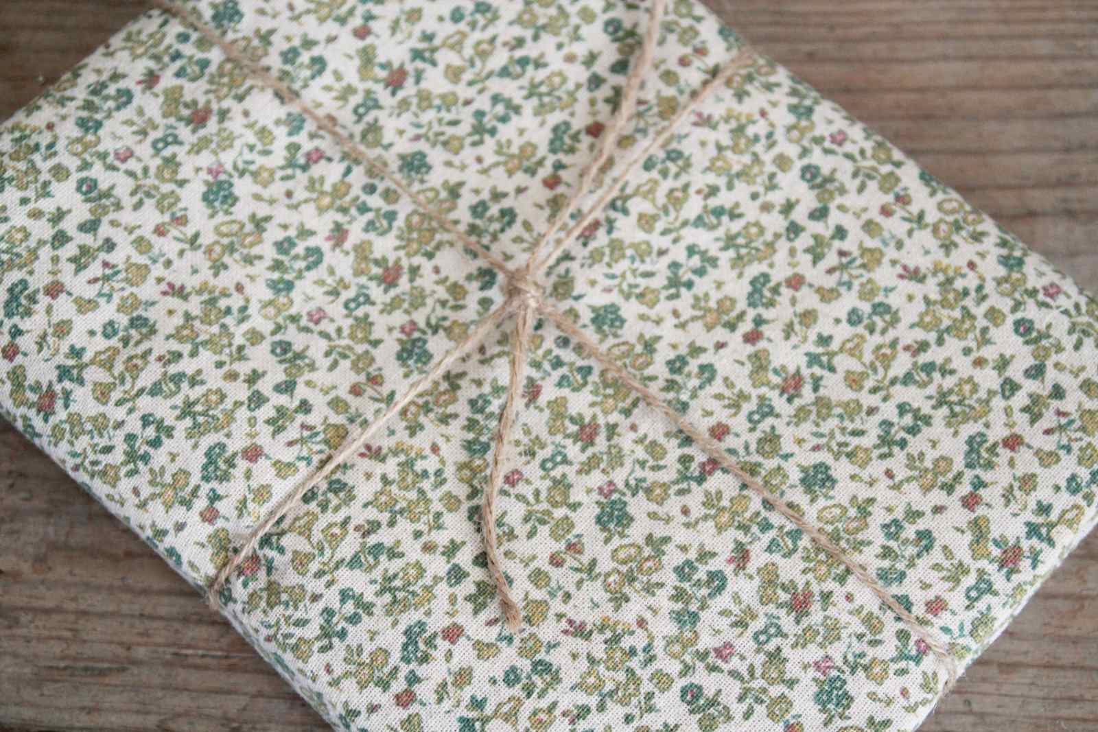 Green and Mustard Floral Table Cloth flowers