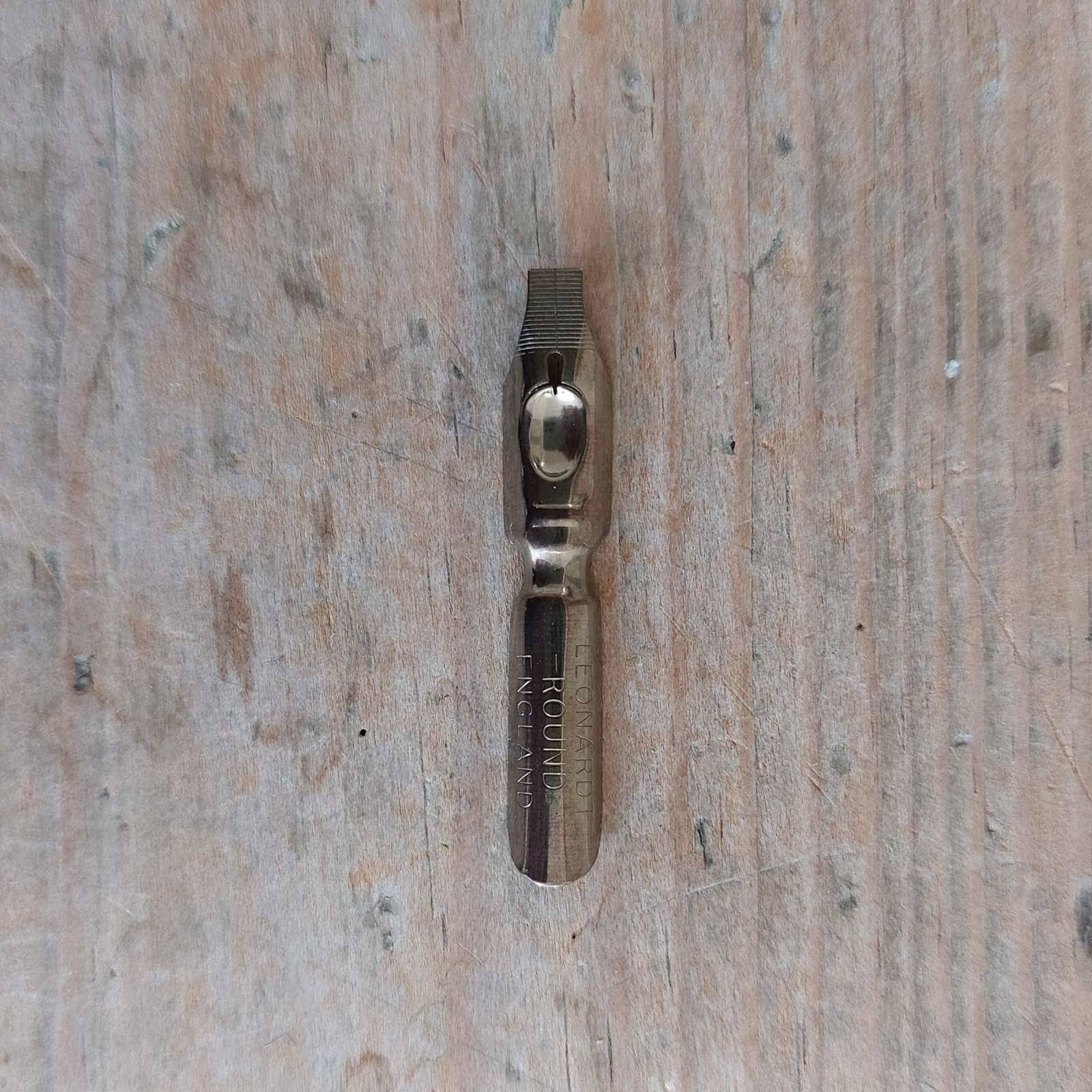 Dip pen nib