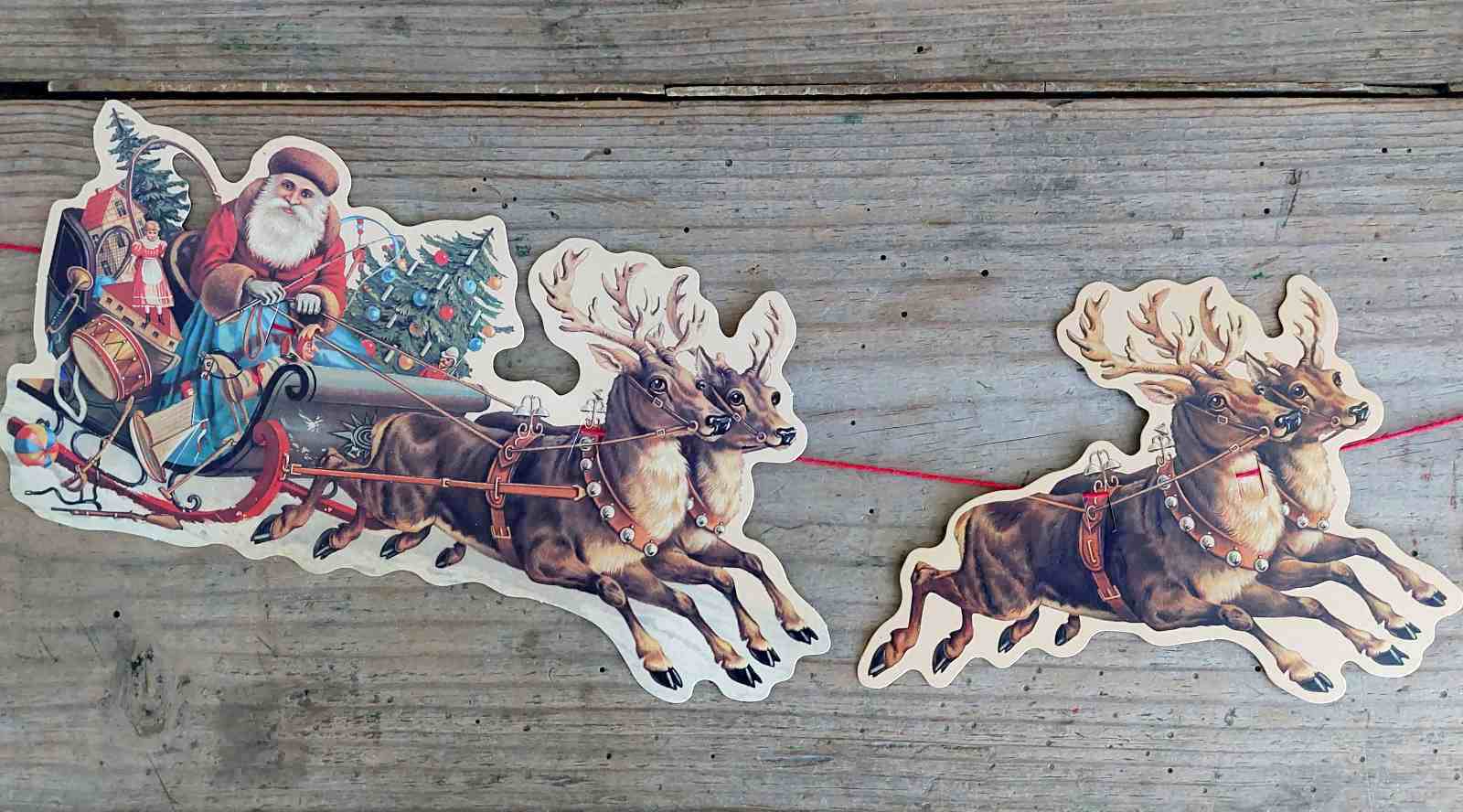 Traditional Santa’s Sleigh Garland