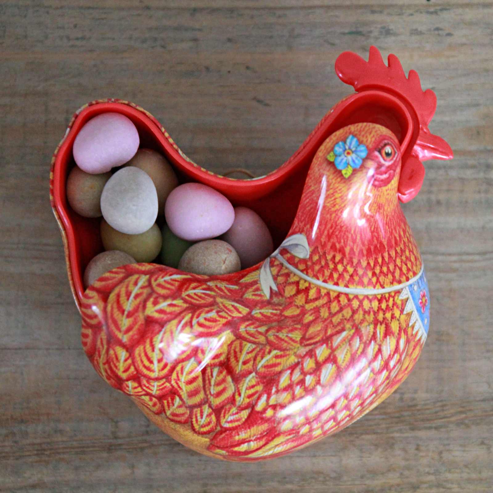 Easter Hen Tin with Chocolate Mini Eggs