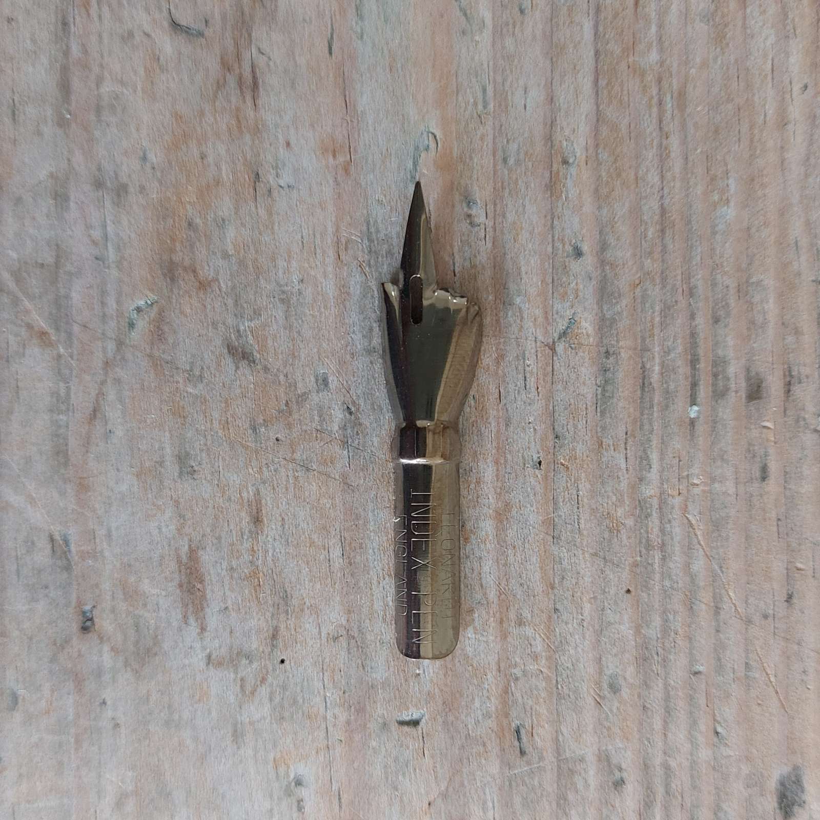 Dip pen nib