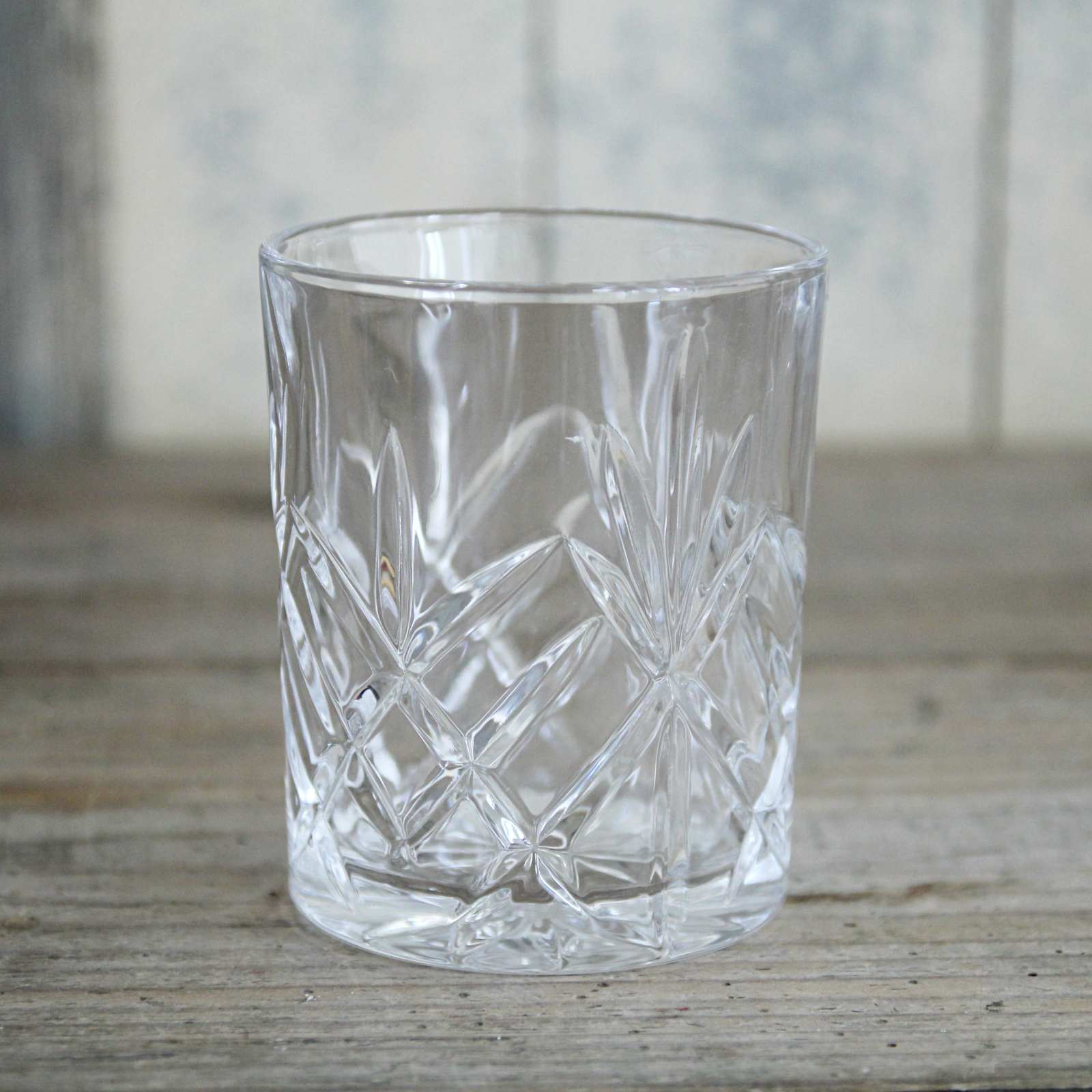 Classic Cut Whisky Glass, an ideal gift for Father's Day!