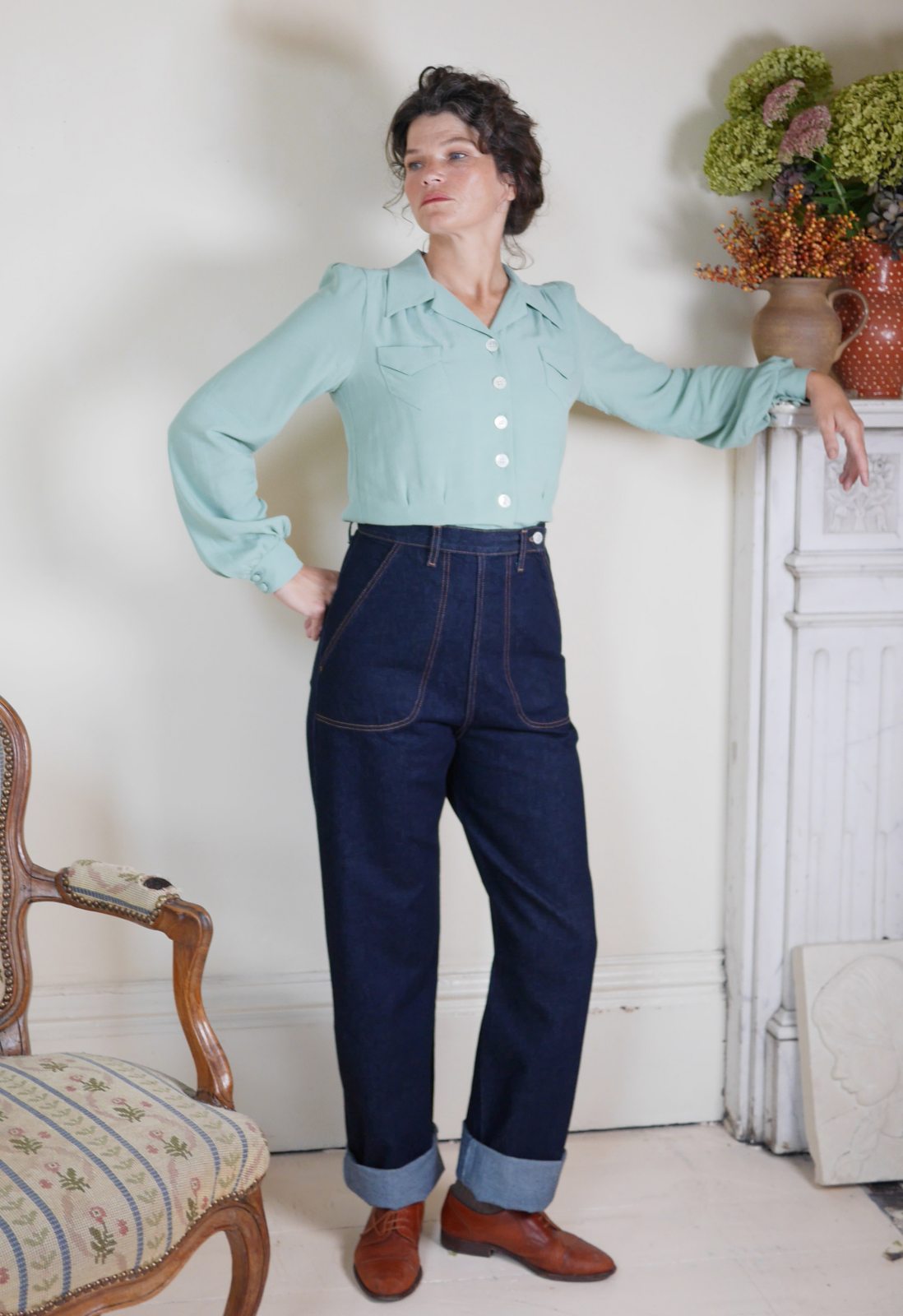 Beautiful 1940's style blouse with high waisted jeans