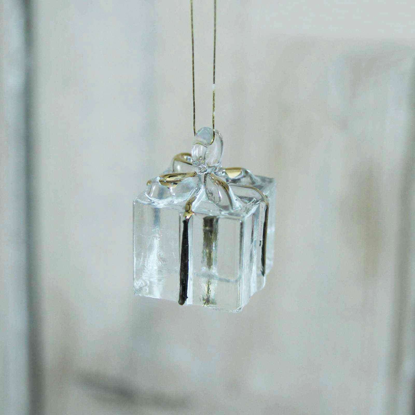 Hanging Glass Present Decoration